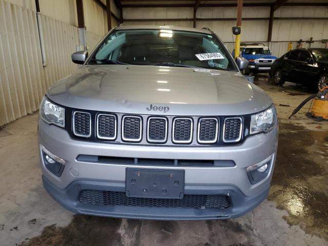 3C4NJDBB2JT314715 - 2018 JEEP COMPASS LATITUDE Argent photo 5