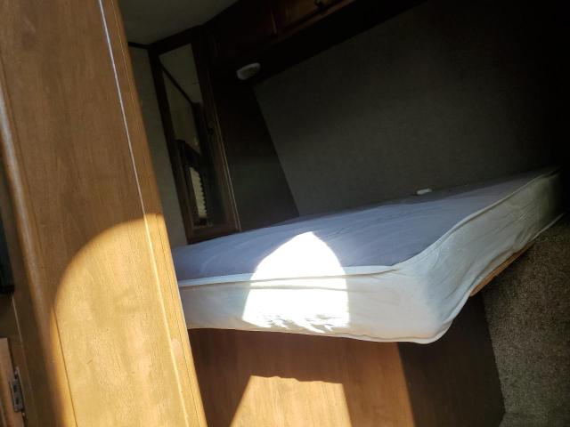 4YDT26628F1530414 - 2015 KEYSTONE SPRINTER WHITE photo 5