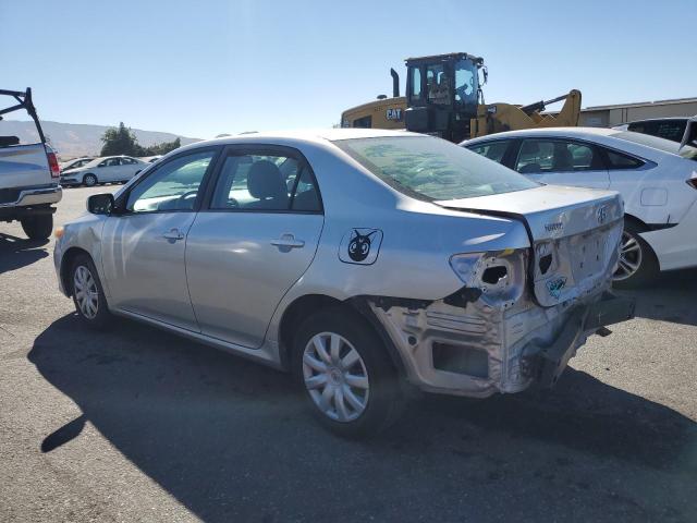 2T1BU4EE5CC788941 - 2012 TOYOTA COROLLA BASE SILVER photo 2