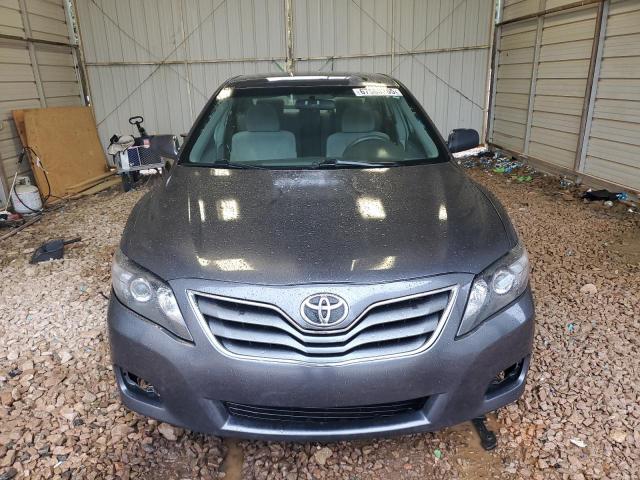 4T1BF3EK1BU773621 - 2011 TOYOTA CAMRY BASE GRAY photo 5