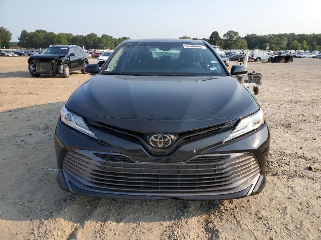 4T1F11AK8LU910954 - 2020 TOYOTA CAMRY XLE 黑色 照片 5