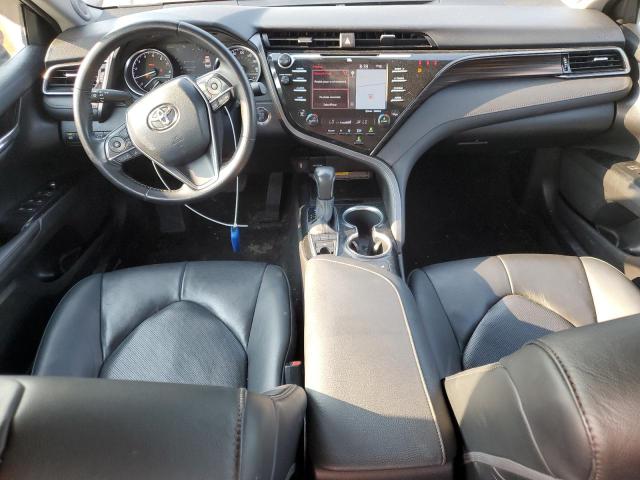 4T1F11AK8LU910954 - 2020 TOYOTA CAMRY XLE 黑色 照片 8