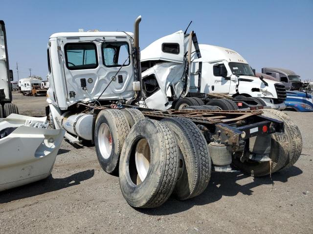 1FUJGBDV3ALAM8654 - 2010 FREIGHTLINER CASCADIA 1 WHITE photo 3