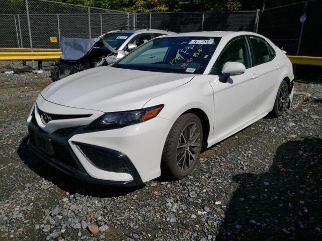 4T1G11AK2PU826980 - 2023 TOYOTA CAMRY SE NIGHT SHADE WHITE photo 1