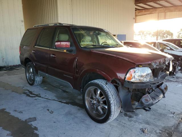 5LMFU28R83LJ02283 - 2003 LINCOLN NAVIGATOR MAROON photo 4