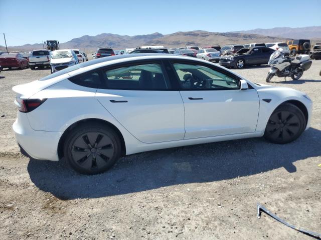 5YJ3E1EA2RF828426 - 2024 TESLA MODEL 3 白色 照片 3