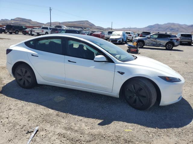 5YJ3E1EA2RF828426 - 2024 TESLA MODEL 3 白色 照片 4