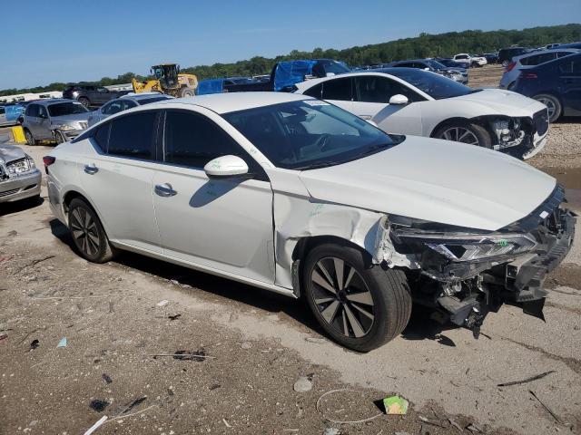 1N4BL4DV5MN334729 - 2021 NISSAN ALTIMA SV WHITE photo 4