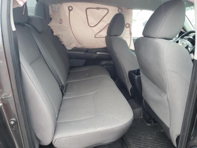 3TMAZ5CN5JM067478 - 2018 TOYOTA TACOMA DOUBLE CAB Сірий фото 10