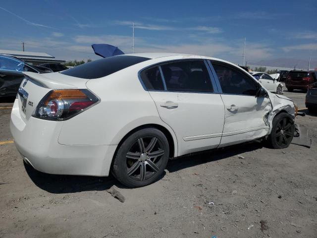 1N4AL2AP2CC119003 - 2012 NISSAN ALTIMA BASE WHITE photo 3