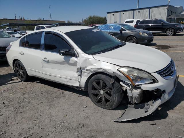 1N4AL2AP2CC119003 - 2012 NISSAN ALTIMA BASE WHITE photo 4