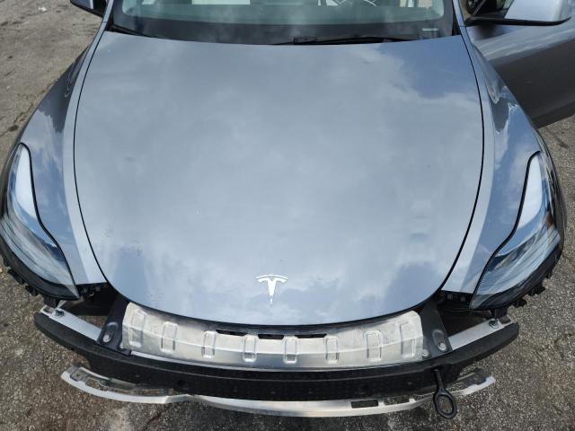 7SAYGDEE3SA359860 - 2025 TESLA MODEL Y GRAY photo 11