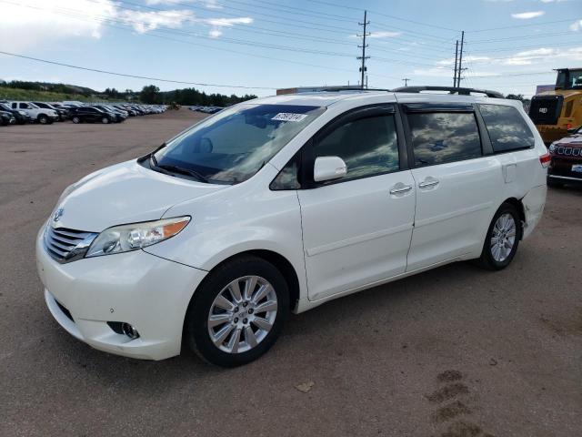 5TDDK3DC2DS059670 - 2013 TOYOTA SIENNA XLE WHITE photo 1