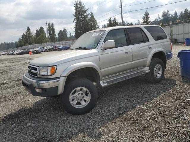 2000 TOYOTA 4RUNNER SR5, 