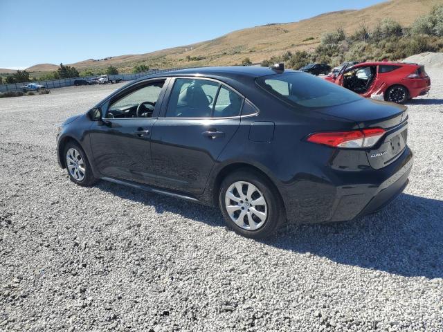 5YFEPMAE8MP190189 - 2021 TOYOTA COROLLA LE BLACK photo 2