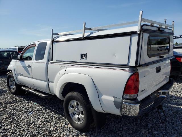5TETU62N16Z149894 - 2006 TOYOTA TACOMA PRERUNNER ACCESS CAB WHITE photo 2