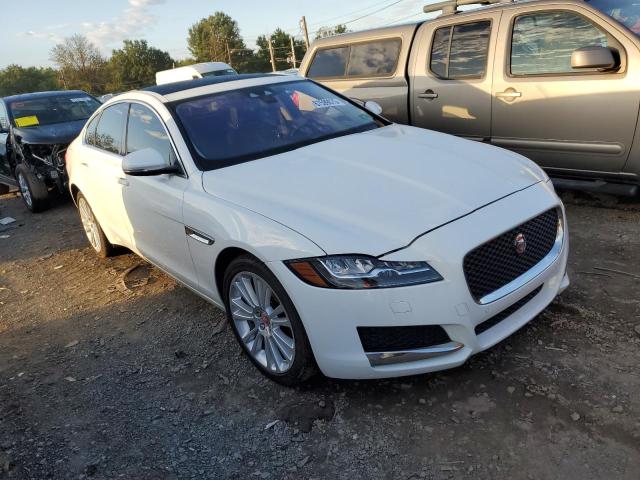 SAJBK4BN7HCY42560 - 2017 JAGUAR XF PRESTIGE WHITE photo 4