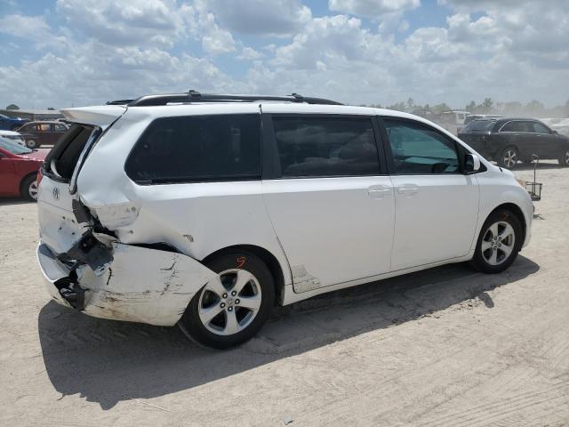 5TDKK3DC5BS135564 - 2011 TOYOTA SIENNA LE WHITE photo 3