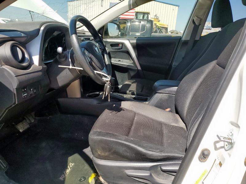 JTMZFREV4JJ203130 - 2018 TOYOTA RAV4 LE 白色 照片 7