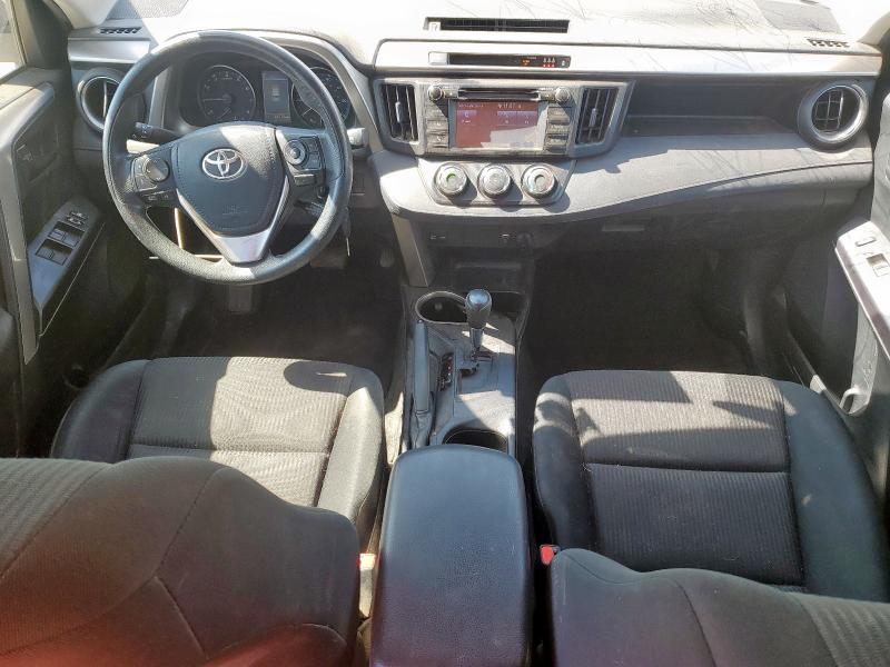 JTMZFREV4JJ203130 - 2018 TOYOTA RAV4 LE 白色 照片 8