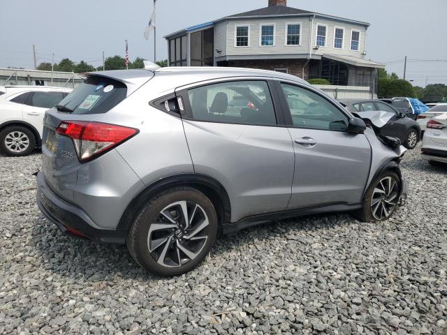 3CZRU6H18KG715631 - 2019 HONDA HR-V SPORT ვერცხლისფერი ფოტო 3