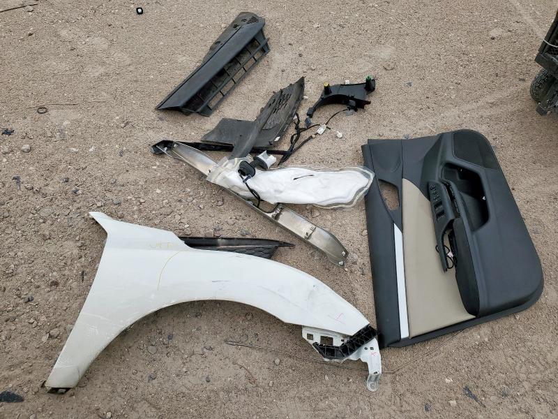 2HGFC2F56JH553590 - 2018 HONDA CIVIC LX თეთრი ფოტო 12