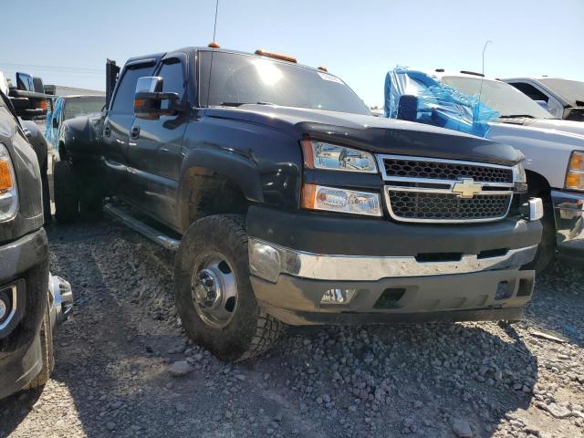 1GBJK33285F905530 - 2005 CHEVROLET SILVERADO K3500 BLACK photo 4