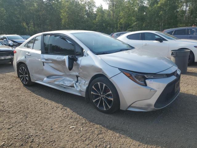 5YFBPRBE5LP018747 - 2020 TOYOTA COROLLA LE 银色 照片 4