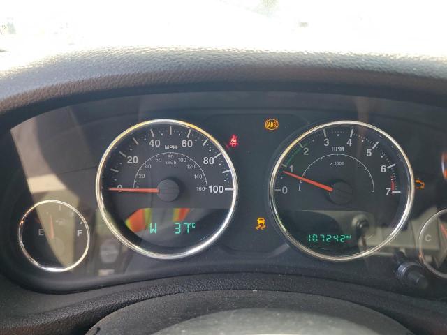 1C4BJWEG3FL620458 - 2015 JEEP WRANGLER U SAHARA GREEN photo 9