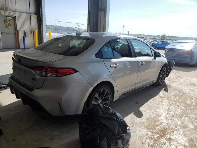 5YFP4MCE4RP185657 - 2024 TOYOTA COROLLA SE SILVER photo 3