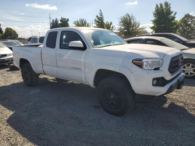 3TYSZ5AN6NT074120 - 2022 TOYOTA TACOMA ACCESS CAB WHITE photo 4