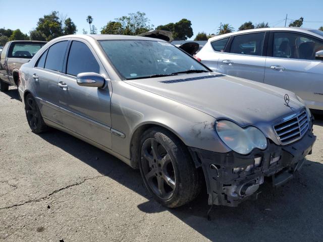 WDBRF52H27A945394 - 2007 MERCEDES-BENZ C 230 SILVER photo 4