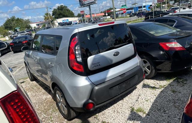 KNDJN2A24G7837885 - 2016 KIA SOUL SILVER photo 3