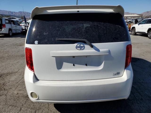 JTLKE50E291081971 - 2009 TOYOTA SCION XB WHITE photo 6