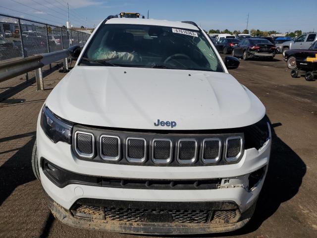 3C4NJDBB7NT109431 - 2022 JEEP COMPASS LATITUDE WHITE photo 5