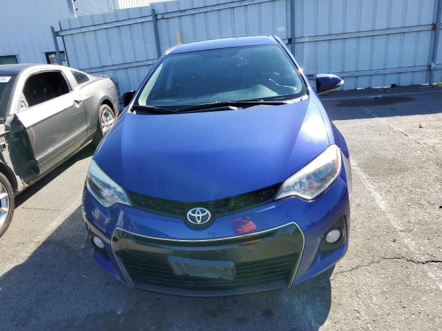5YFBURHEXEP100668 - 2014 TOYOTA COROLLA L BLUE photo 5