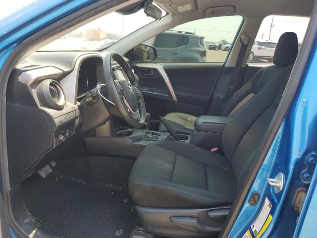 JTMZFREV6JJ162242 - 2018 TOYOTA RAV4 LE أزرق صورة 7