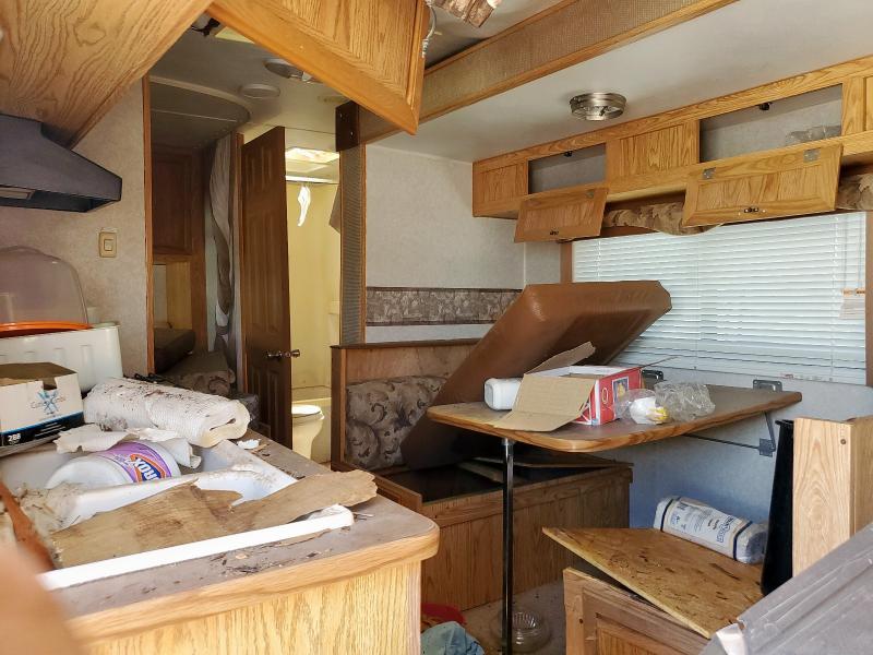 5KDBE30215L001473 - 2005 EXPL CAMPER TLR Weiß Foto 6