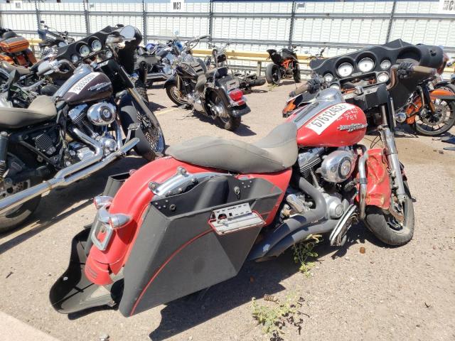 1HD1KB410AB618632 - 2010 HARLEY-DAVIDSON FLHX RED photo 4