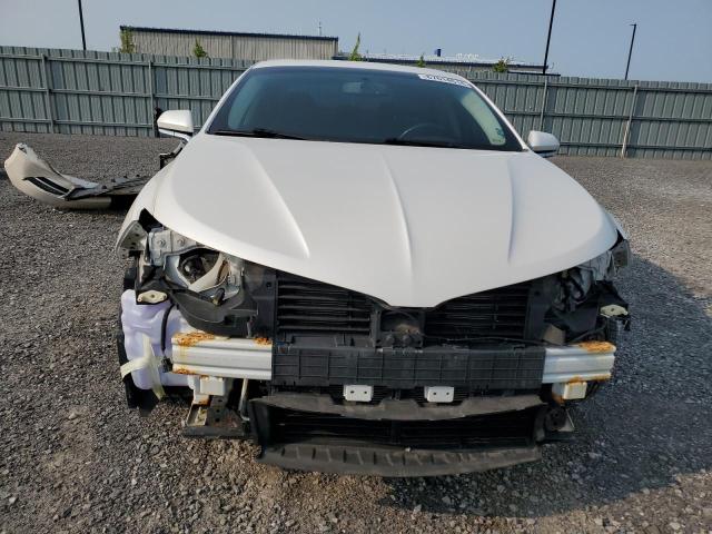 3LN6L2JK7FR616344 - 2015 LINCOLN MKZ WHITE photo 5