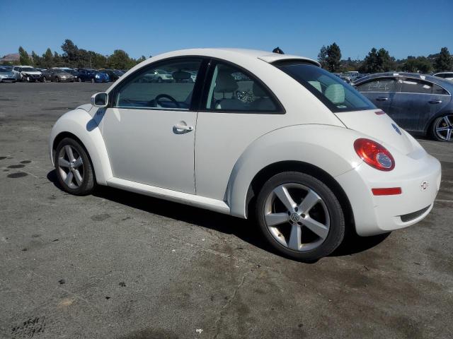 3VWFG31C28M511800 - 2008 VOLKSWAGEN NEW BEETLE TRIPLE WHITE WHITE photo 2