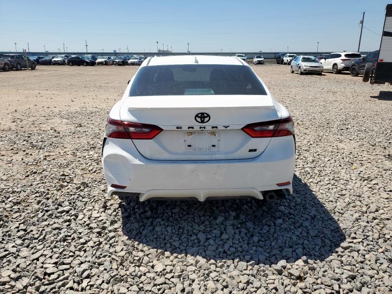 4T1G11AKXPU768472 - 2023 TOYOTA CAMRY SE NIGHT SHADE WHITE photo 6