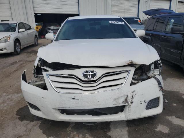 4T4BF3EK2BR192568 - 2011 TOYOTA CAMRY BASE WHITE photo 5