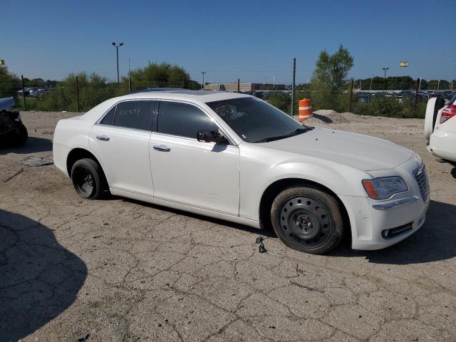 2C3CCAKG1EH166894 - 2014 CHRYSLER 300C WHITE photo 4