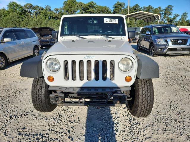 1C4BJWDG9DL659005 - 2013 JEEP WRANGLER U SPORT Blanc photo 5