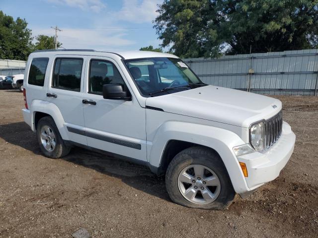 1C4PJMAK3CW136384 - 2012 JEEP LIBERTY SPORT 白色 照片 4