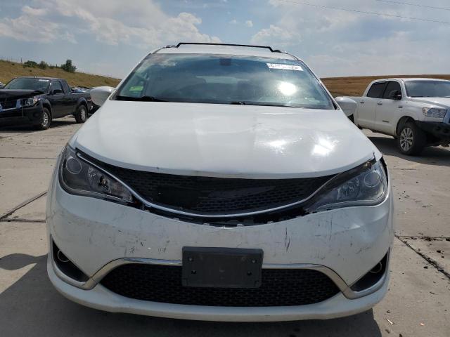 2C4RC1BG8JR123387 - 2018 CHRYSLER PACIFICA TOURING L WHITE photo 5
