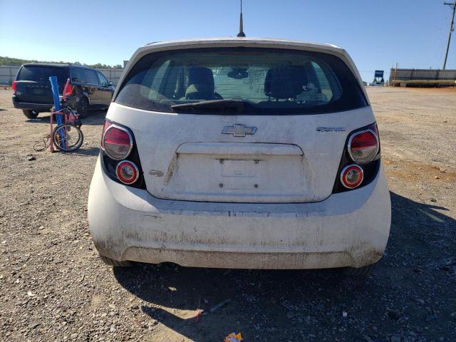 1G1JA6SH8D4119168 - 2013 CHEVROLET SONIC LS 白色 照片 6