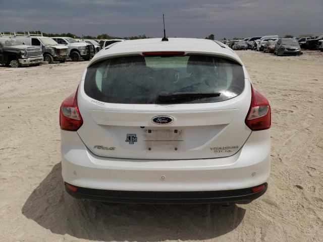 1FADP3N29DL123248 - 2013 FORD FOCUS TITANIUM WHITE photo 6