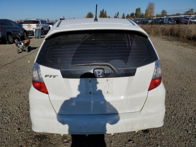 JHMGE8H58BC014873 - 2011 HONDA FIT SPORT WHITE photo 6